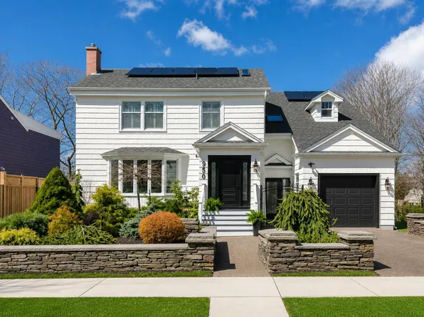 950 Bellevue Ave, Halifax, NS B3H 3L7