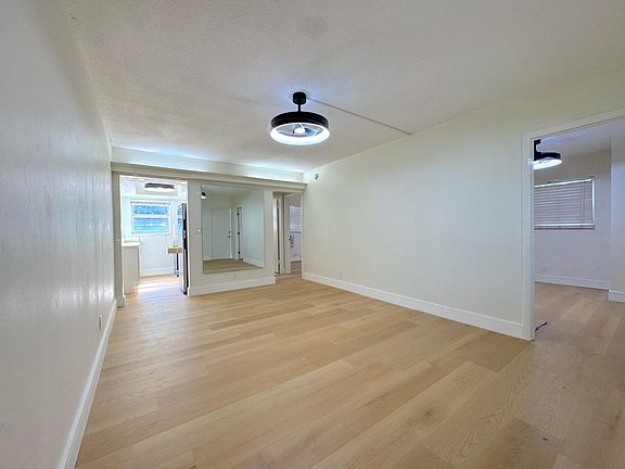 5th image of 2815 NE 33rd Avenue #106