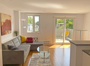 5 Garnock Ave #3, Toronto, ON M4K1M1