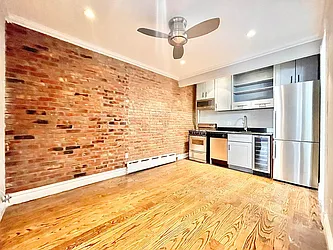 Rented by Century 21 Premier 