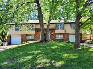 521 E Brier Dr, Olathe, KS 66061