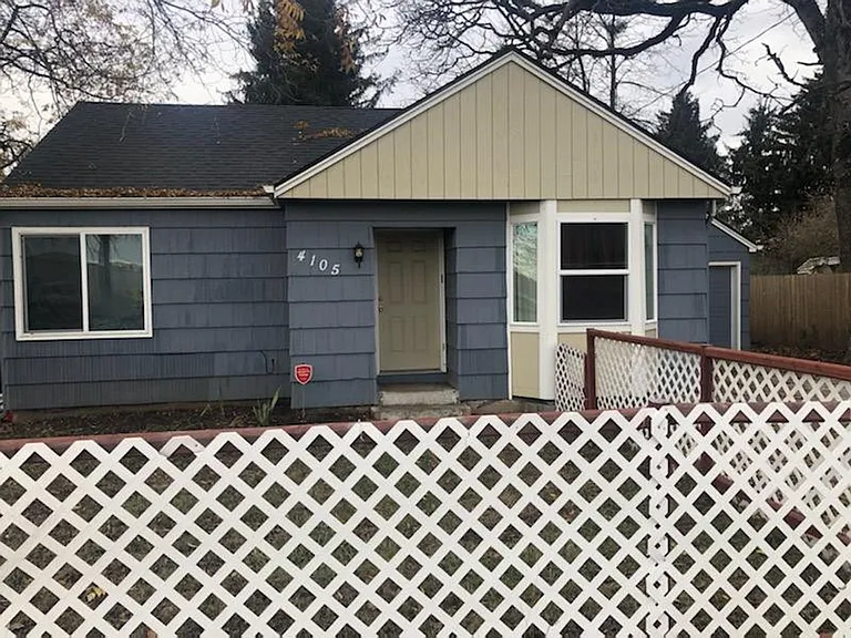 4105 Silverton Rd NE — Photo 1