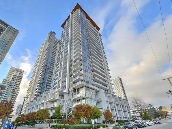 2351 Beta Ave #301, Burnaby, BC V5C 5L7