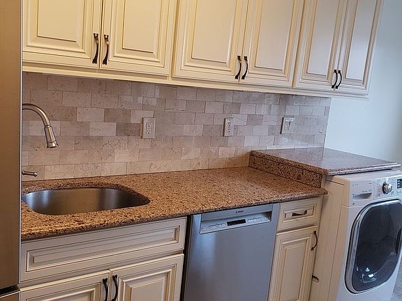 2nd image of 269-10 Grand Central Pkwy #100