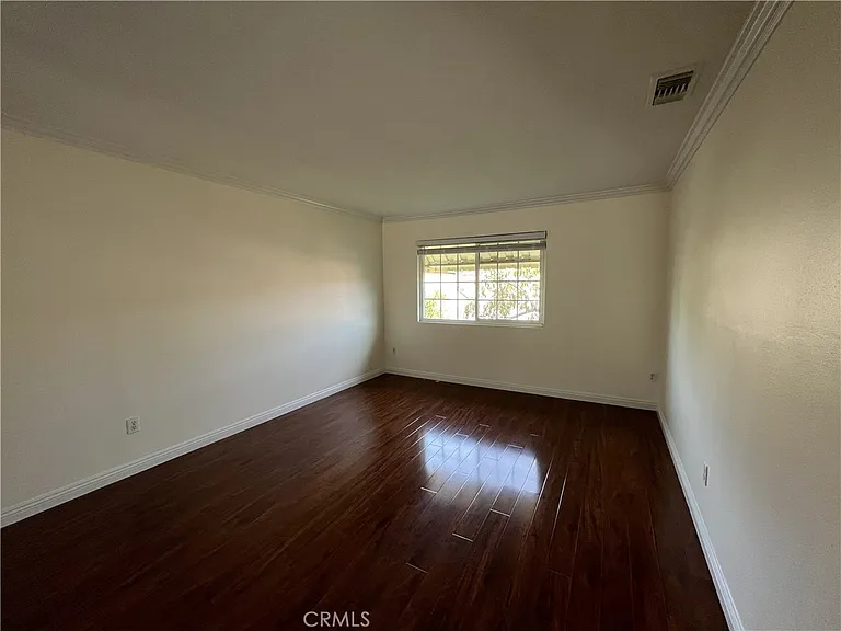 19104 Stefani Ave — Photo 11