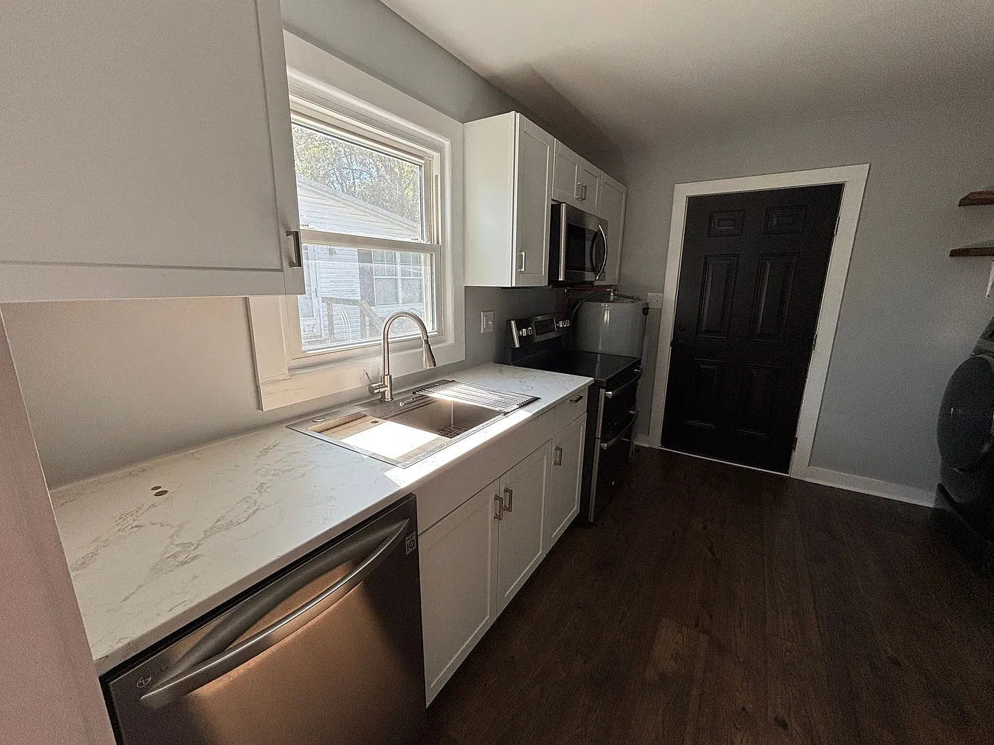 Newly Listed — Photo 3