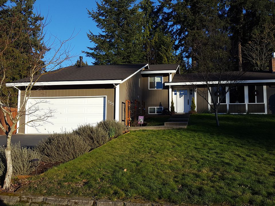 1st image of 555 NE Conifer Dr