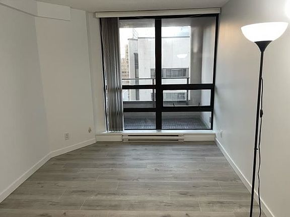 4th image of 938 Smithe St #16XX
