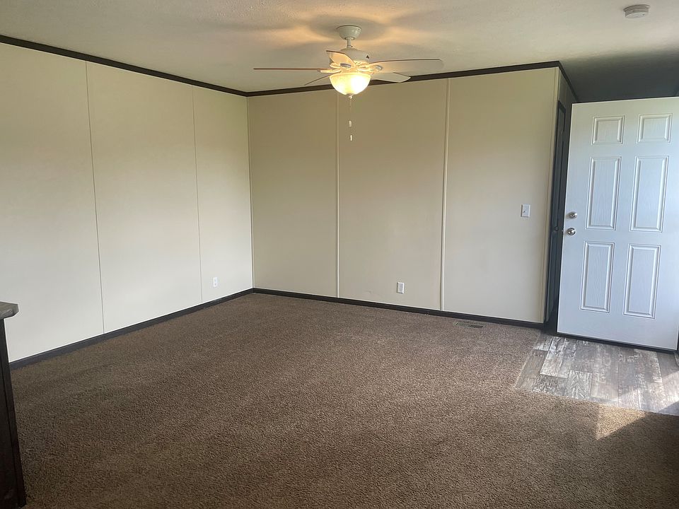 2nd image of 310 Black Oak Ct #310