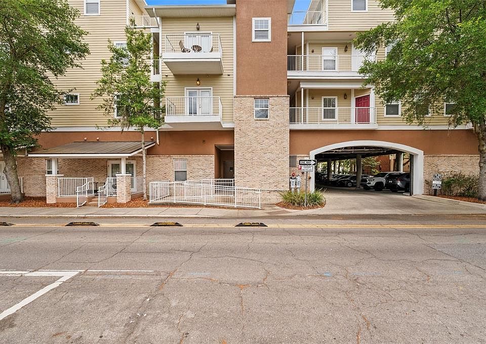 1st image of 1500 NW 4th Ave APT 208