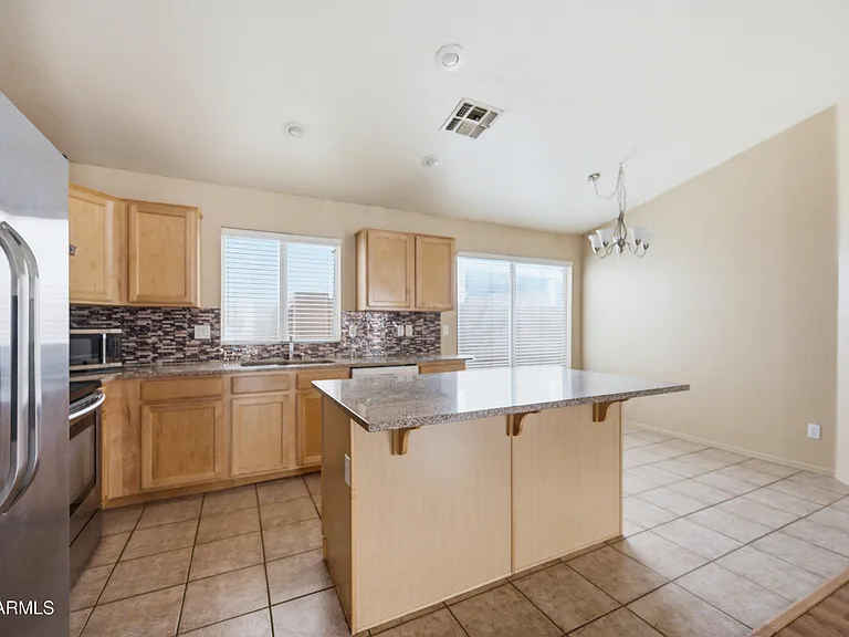 4512 E Windsong Dr — Photo 7