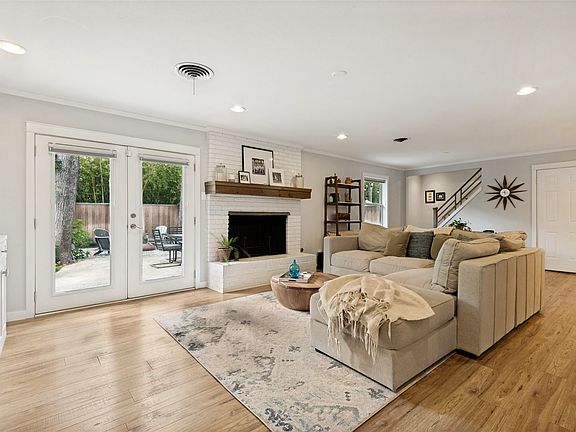 3rd image of 1735 Sunnybrook Dr