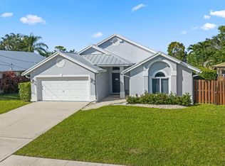 6057 Lauderdale St, Jupiter, FL 33458