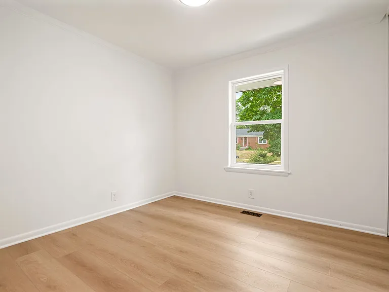3517 Huntleigh Dr — Photo 17