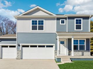 4744 173rd St, Urbandale, IA 50323