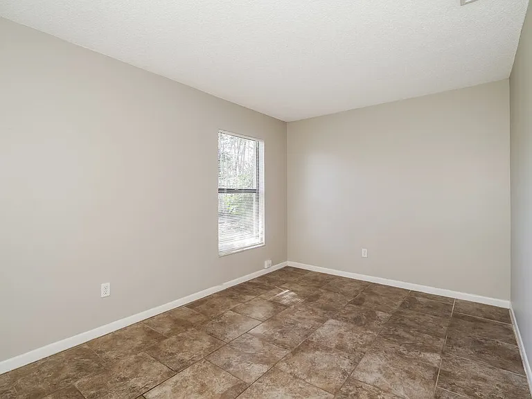 225 Bayhead Dr — Photo 13