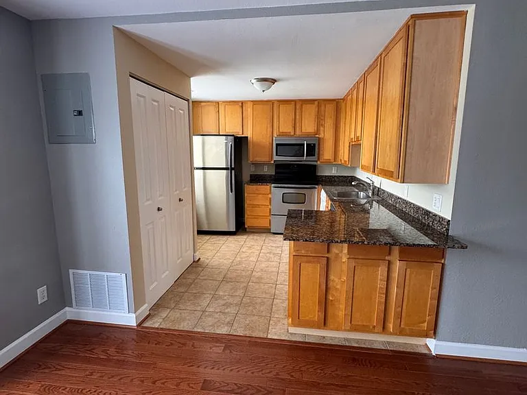 5630 Pershing Ave #36 — Photo 5