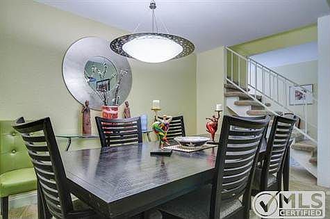 4th image of 709 Hinsdale Dr