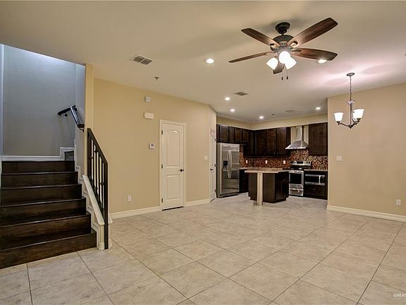 5th image of 800 E Upas Ave APT D