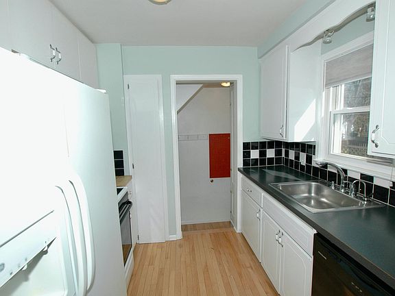 5th image of 611 Marlin Ave