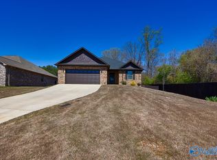 26671 Fox Cove Trl, Athens, AL 35613