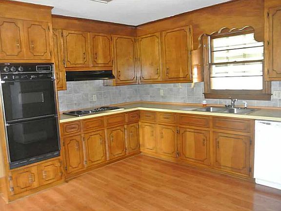 2nd image of 67 Crescent Dr
