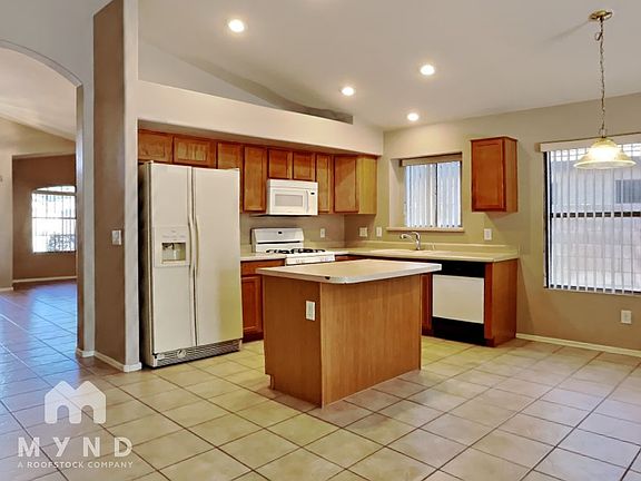 3rd image of 19520 N 66th Ln
