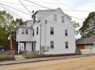 7 Harris St #1R, Salem, MA 01970