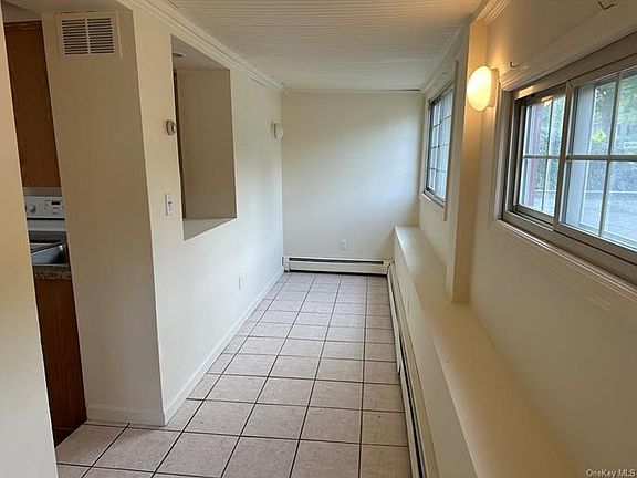 2nd image of 48 West St