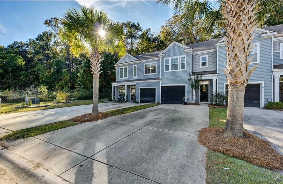 2491 Stadium Dr — Photo 1