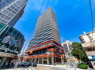 280 Dundas St W #710, Toronto, ON M5A 3W1