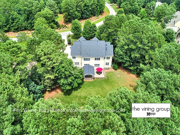 4th image of 379 Bayberry Creek Cir