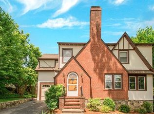 8 Church Ct, White Plains, NY 10603