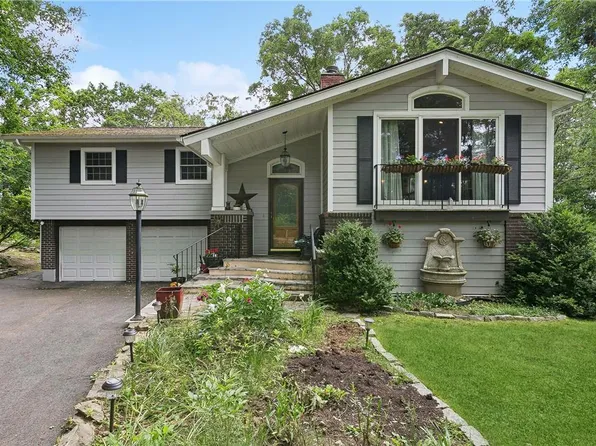 2 White Pine Court, Carmel, NY 10512