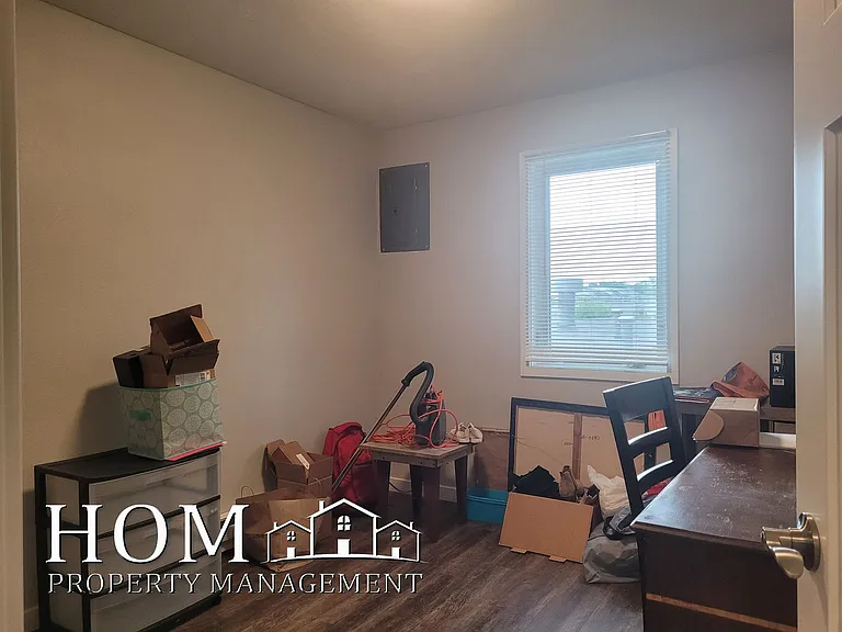 109 7th St NW — Photo 10