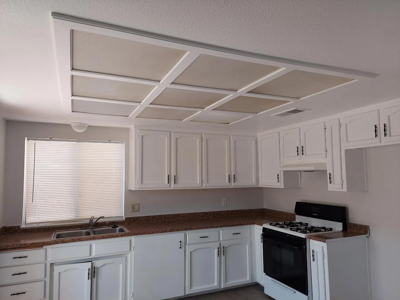 1327 S Court St — Photo 1