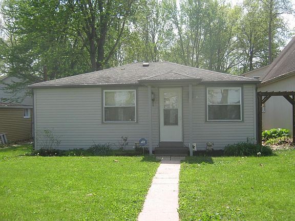2nd image of 3077 Maple Ave NE
