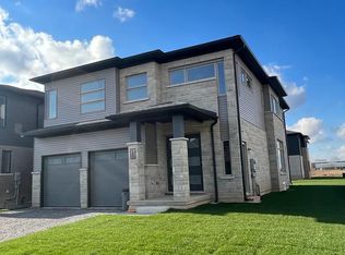 7239 Parkside Rd, Niagara Falls, ON L2H 3K1