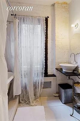 4th image of 636 E 14th St APT 17