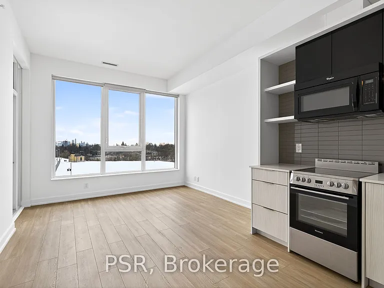 6 Parkwood Ave #509 — Photo 8