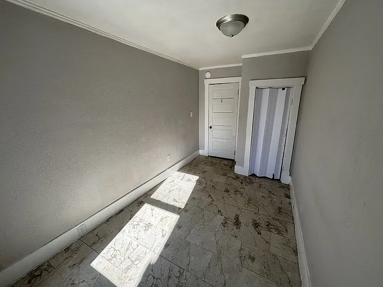 42 Spruce St #6 — Photo 14
