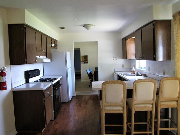 4th image of 900 Glenda Dr