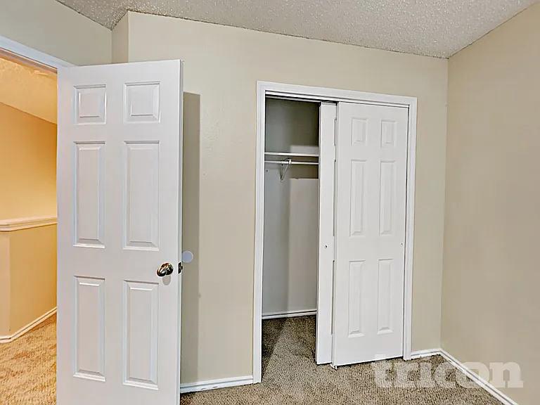 8055 Chestnut Cedar Dr — Photo 10