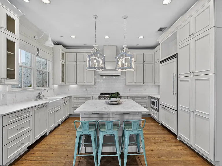 1030 Village Oaks Ln — Photo 7