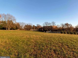 4 Mollie Ct, Newark, DE 19711