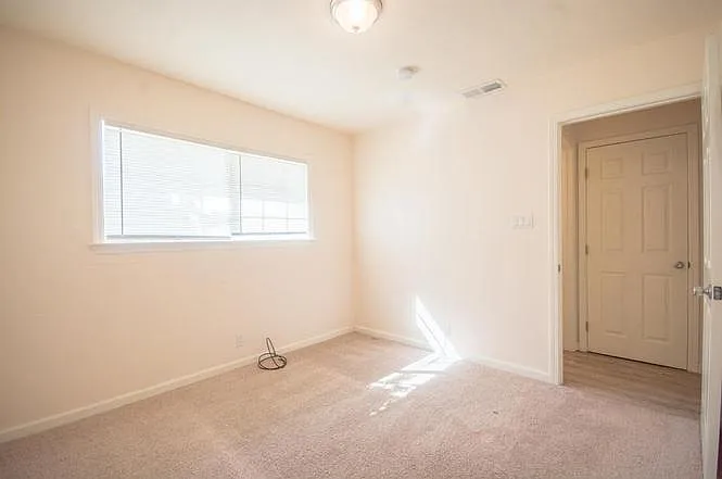 7407 Camellia Ln — Photo 13