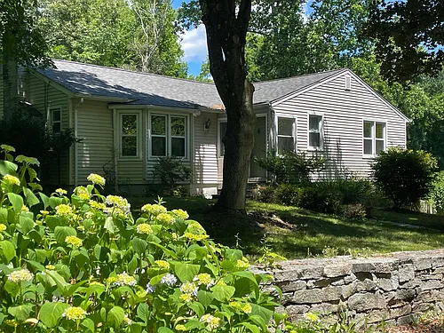 75 George St Photo 1