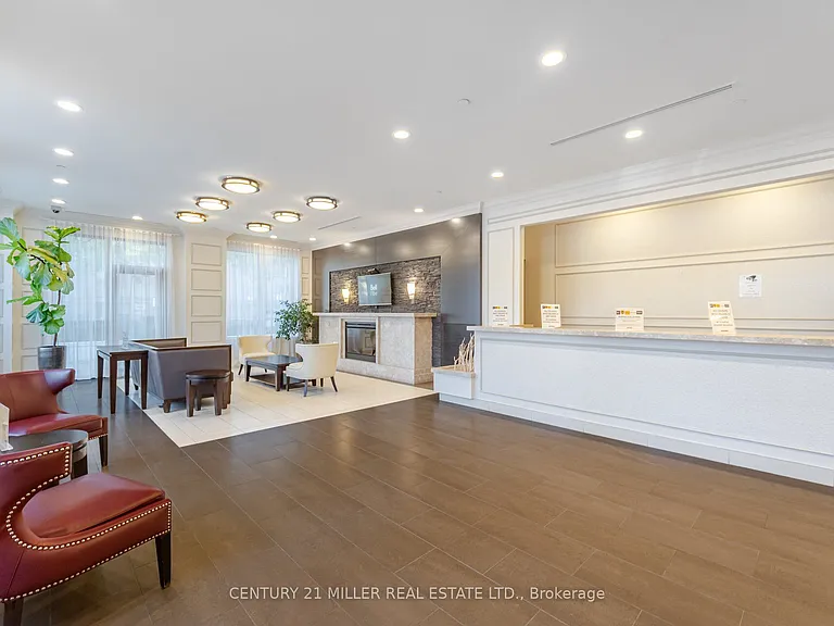 35 Saranac Blvd #Penthouse 08 — Photo 4