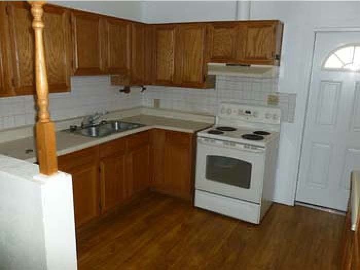 1st image of 2026 E Glenrosa Ave APT 3