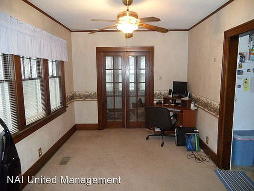 4th image of 3121-23 Jones St